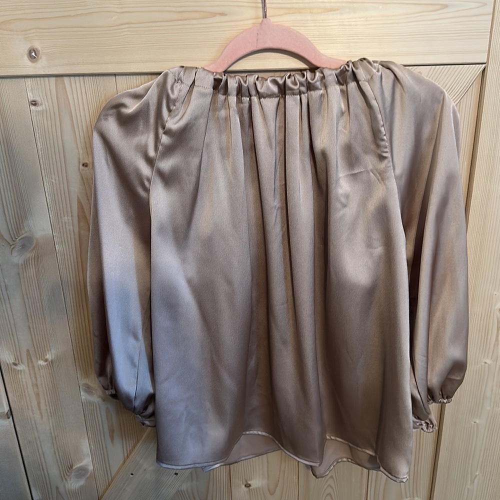 Blouse - Picture 2 of 2